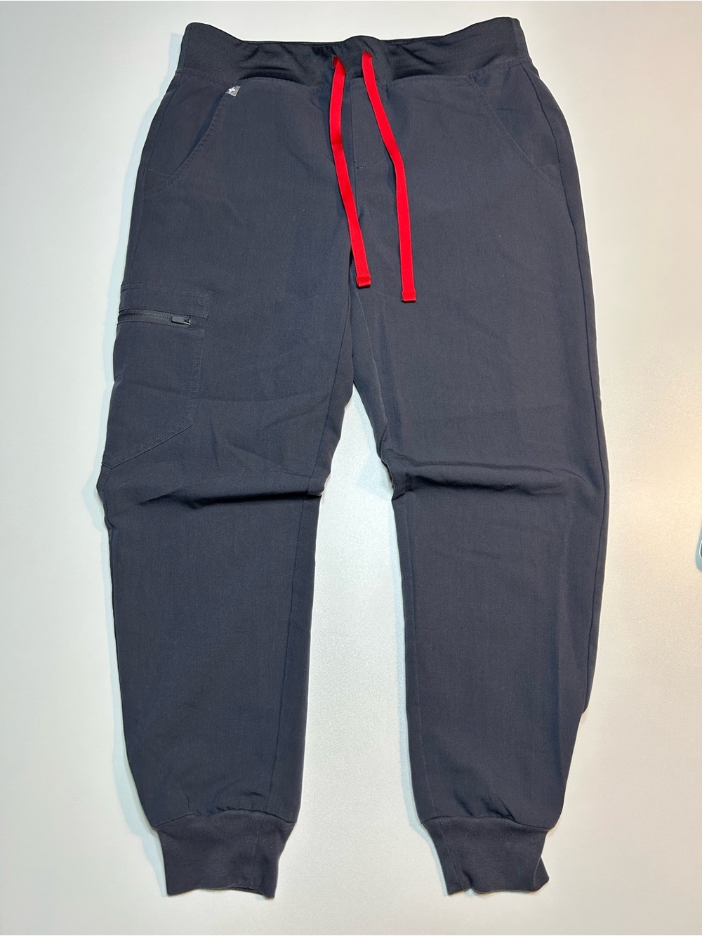 FIGS Zamora Jogger Scrub Pants Charcoal Gray Cargo Pockets Red Drawstring